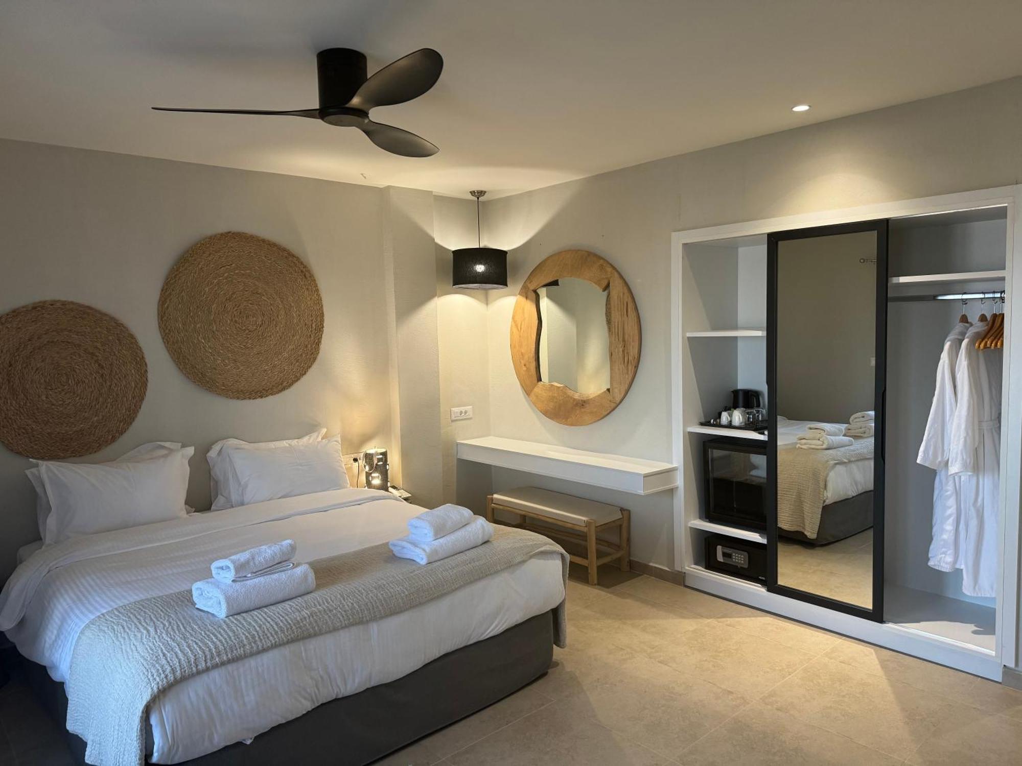 The Noverian Bios Santorini Boutique Hotel Fira  Bilik gambar